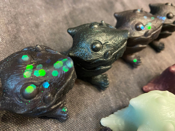 BLANK GLOW IN THE DARK FAFFNUFF CAST FIGURE- DARK SPARKLE COLOR