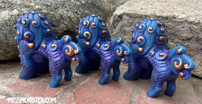 BLUE GLOW IN THE DARK FOO DOG BLEP PAINTED FIGURE