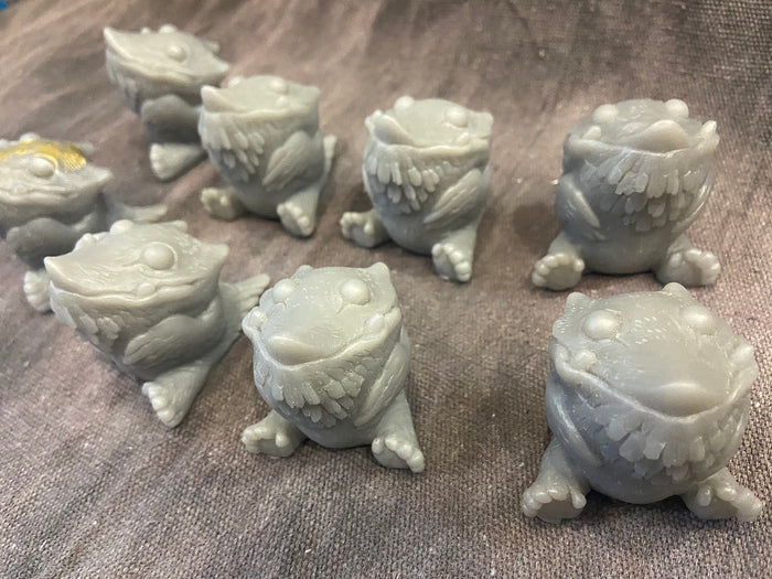 BLANK FAFFNUFF CAST FIGURE- PLAIN GREY