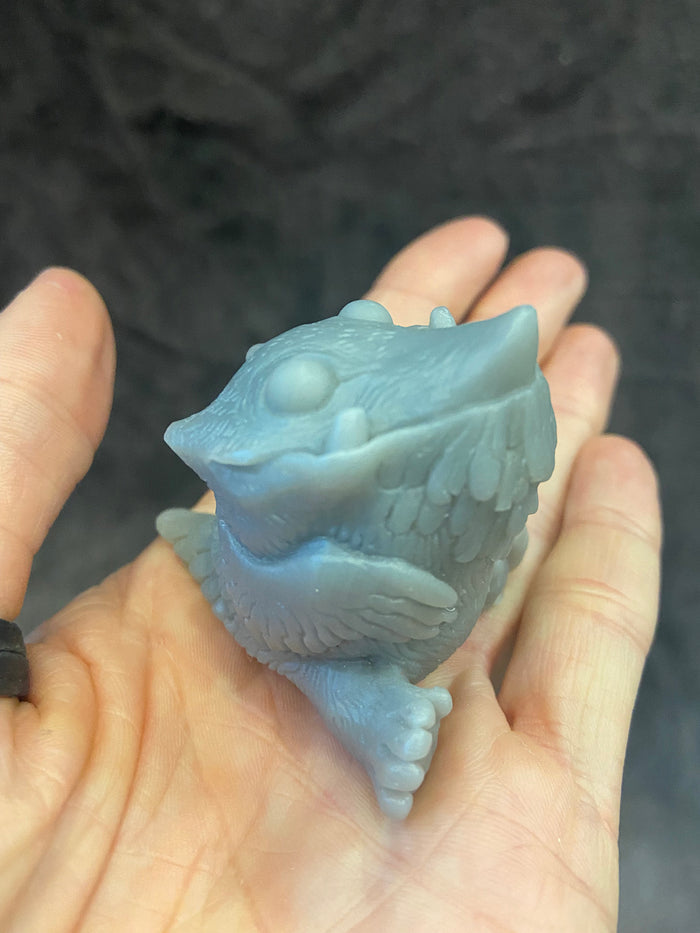 BLANK FAFFNUFF CAST FIGURE- PLAIN GREY
