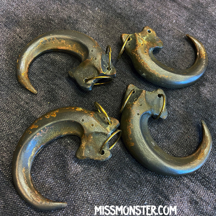 COLD CAST IRON CLAW PENDANT