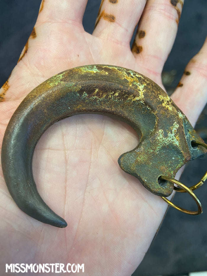 RUSTY IRON CLAW PENDANT
